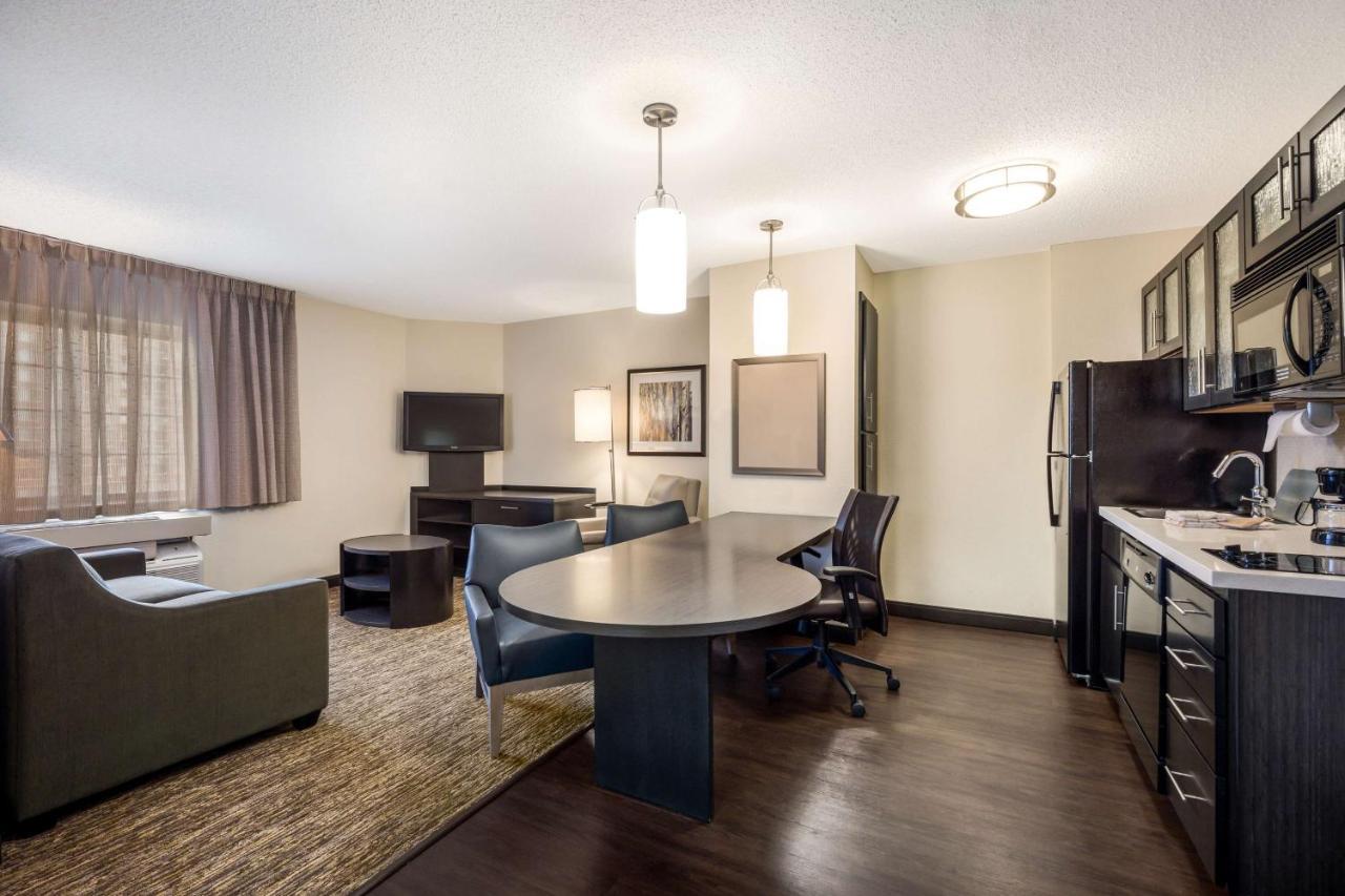 Sonesta Simply Suites Chicago Уокиган Экстерьер фото