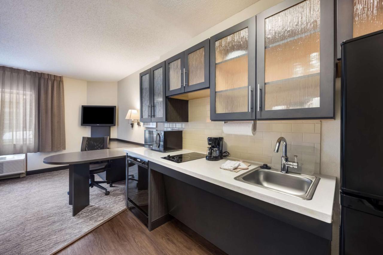 Sonesta Simply Suites Chicago Уокиган Экстерьер фото