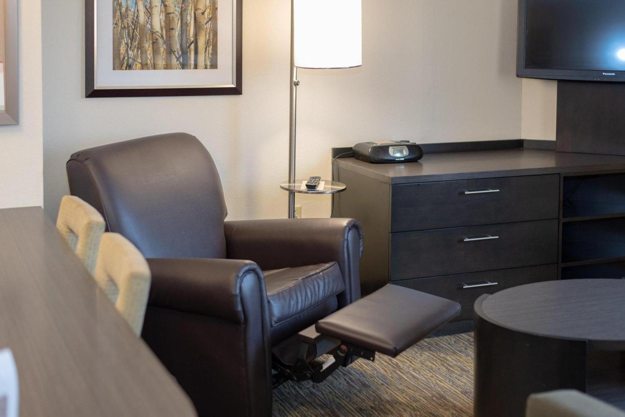Sonesta Simply Suites Chicago Уокиган Экстерьер фото